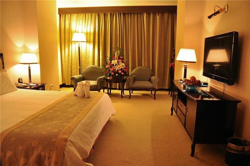 Luoyang Grand Hotel Exterior photo