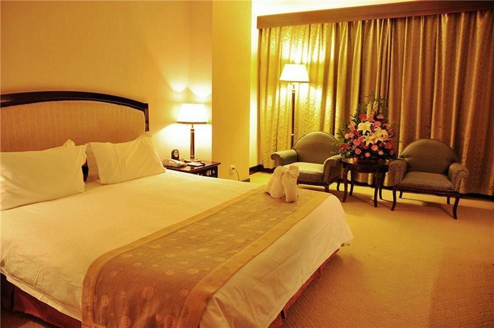 Luoyang Grand Hotel Exterior photo