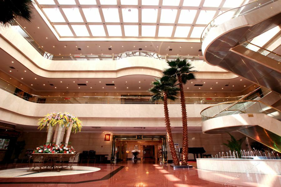 Luoyang Grand Hotel Interior photo